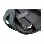 Mochila escolar personalizada para empresas con compartimento para laptop de 14 pulgadas y organizador frontal para accesorios.