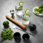 Set de mixología de 7 piezas con vasos y accesorios para preparar bebidas personalizado para empresas.