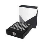 Set para vino con accesorios y tablero de ajedrez integrado en estuche de madera personalizado para regalos corporativos.