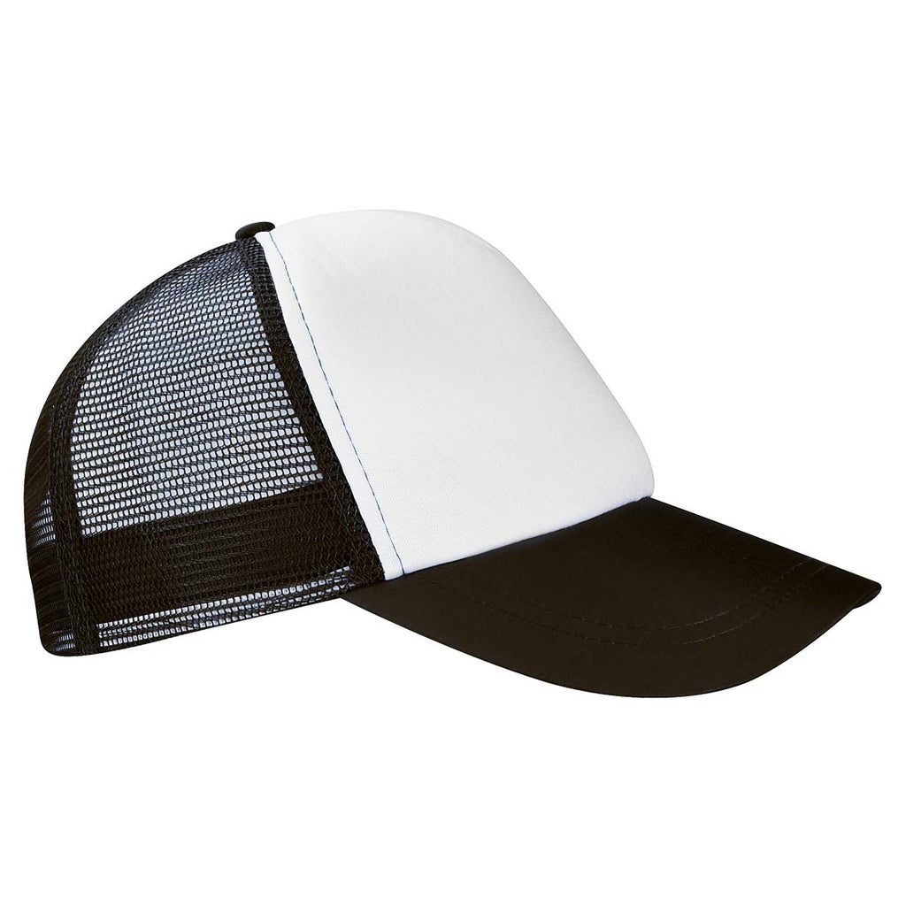 Gorra personalizada de 5 gajos con malla trasera, broche ajustable y personalización para empresas.