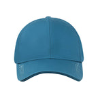 Gorra promocional personalizada de poliéster con visera rígida y ajuste metálico para empresas y eventos corporativos.