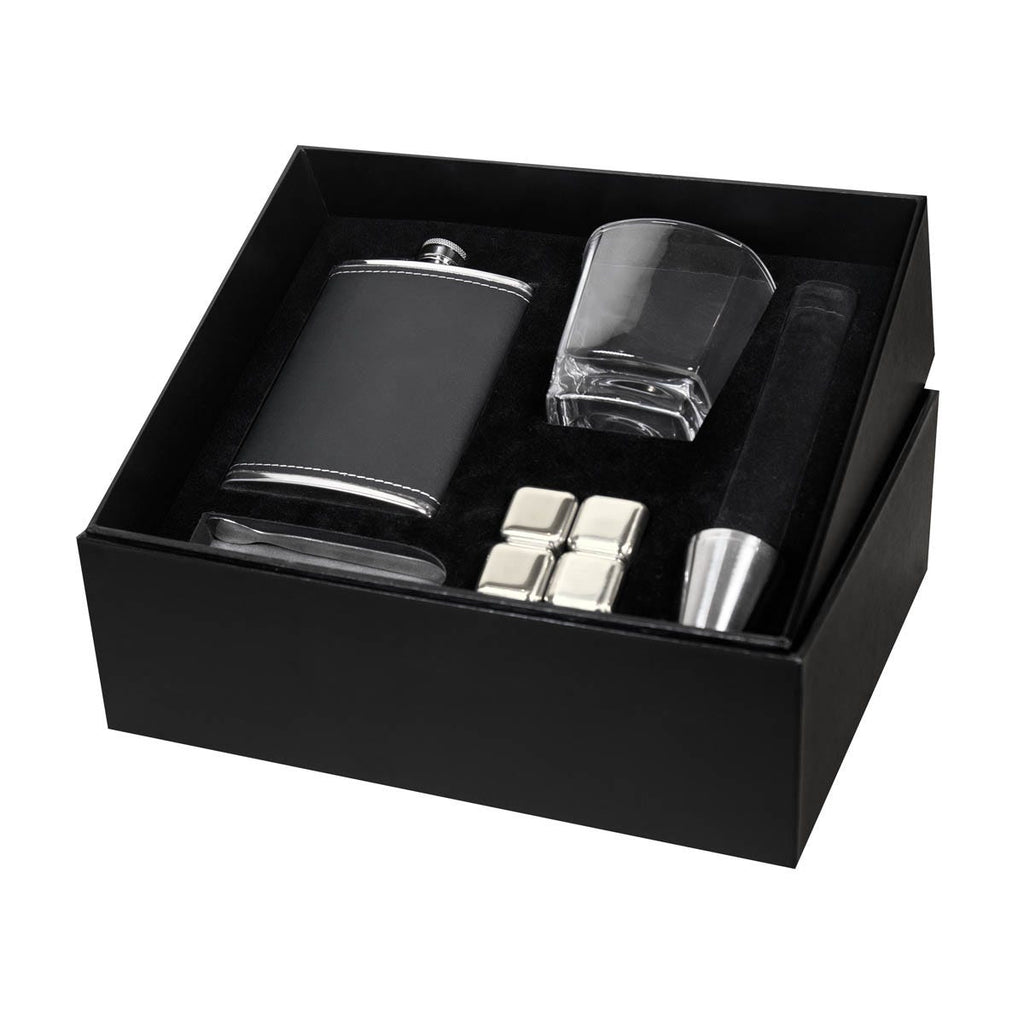 Set de bar con licorera con funda de curpiel, vaso de cristal, mini vasos metálicos, cubos enfriadores y caja rígida de regalo personalizada.