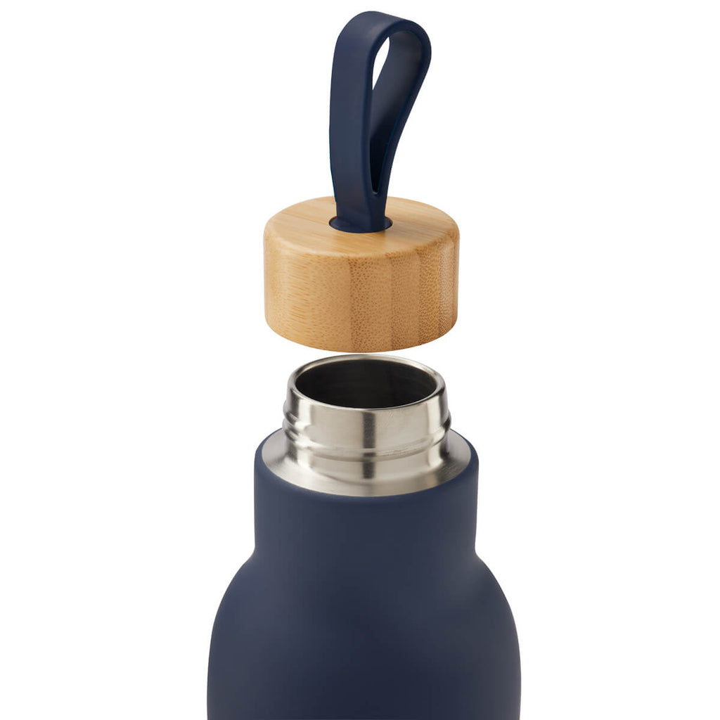 Termo personalizado de acero inoxidable con tapa y base de bambú, aislamiento al vacío y capacidad de 630 ml.